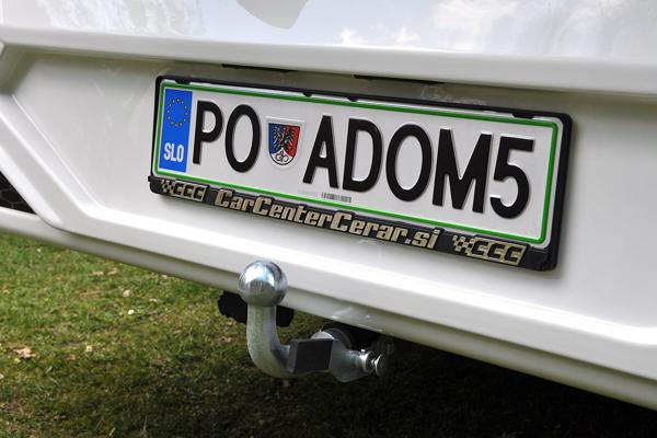 Avtodom z vlečno kljuko